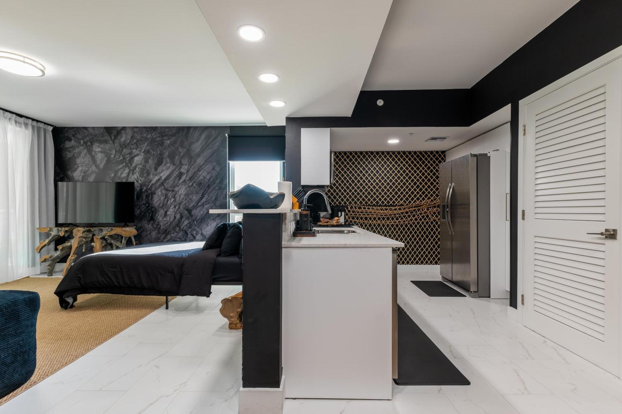 Miami Wood Apart Hotel New 2024 - Private Terrace - Free Garage - Beach 5 Min Hollywood Bagian luar foto